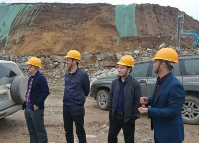 集團(tuán)公司董事長(zhǎng)王勁視察星船城礦山