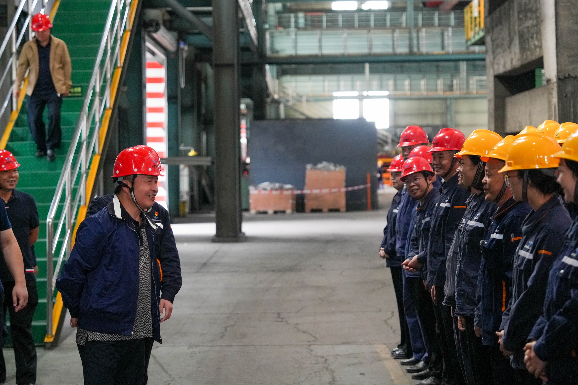 國慶佳節(jié)！王勁董事長一行深入一線調(diào)研慰問(圖5)