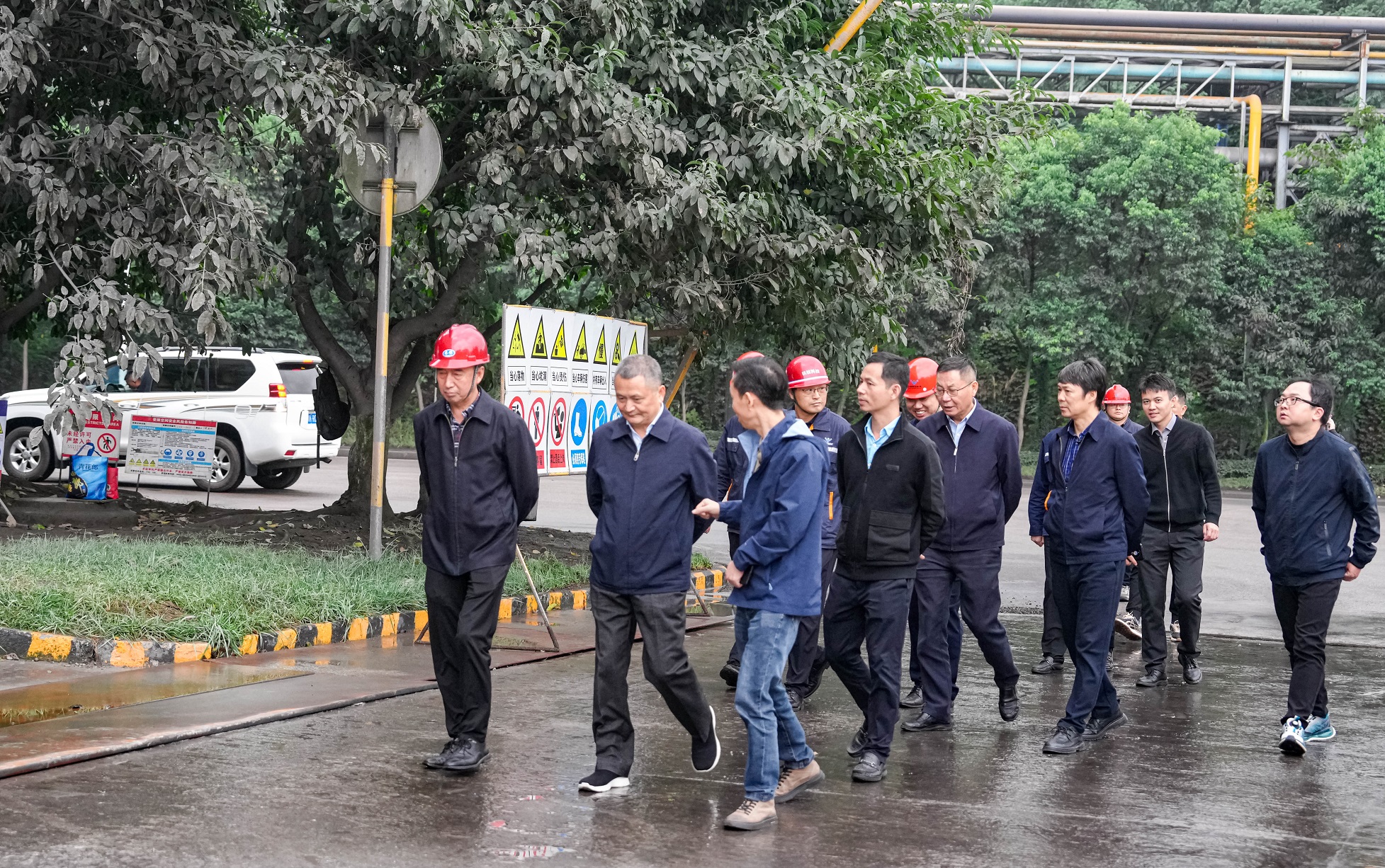 市人大常委會副主任曾云忠到川威調(diào)研督導超低排放改造推進情況(圖2)