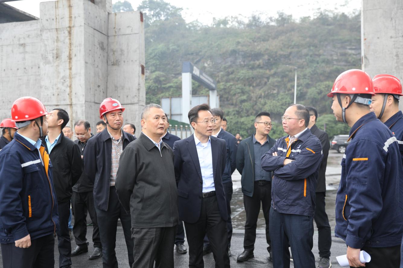 市人大常委會副主任曾云忠、市政府副市長畢勝到川威調(diào)研督導(dǎo)超低排放改造推進(jìn)情況